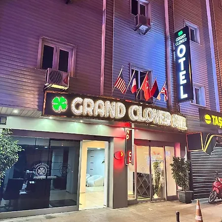 Grand Clover Готель